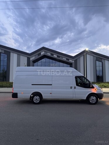 Ford Transit-7