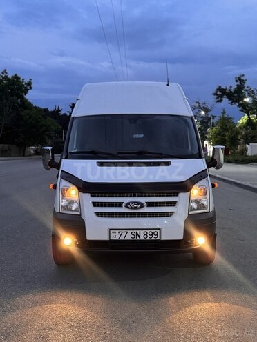 Ford Transit-3