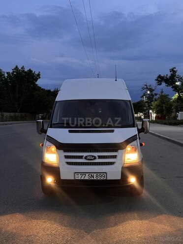 Ford Transit-12