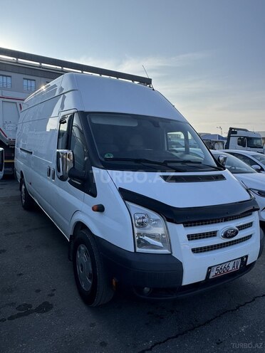 Ford Transit-15