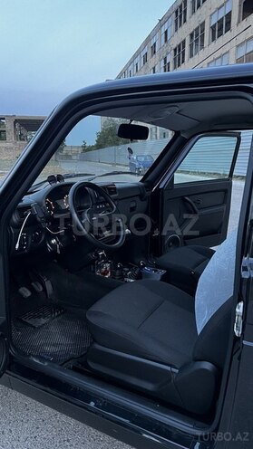 LADA (VAZ) Niva-6