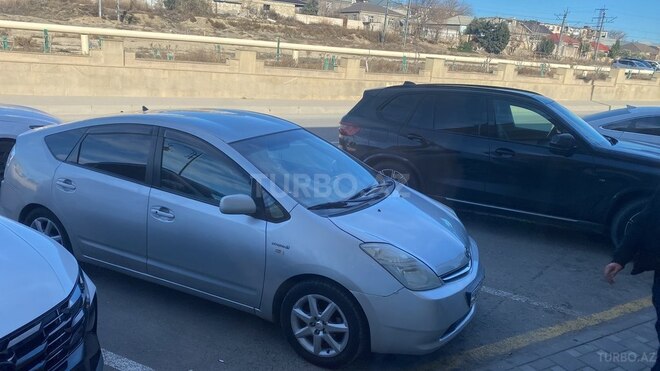 Toyota Prius-16