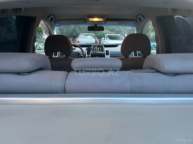Toyota Prius-2
