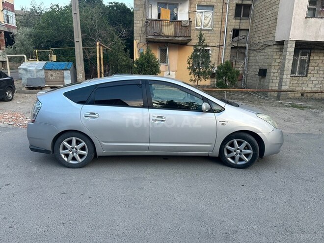 Toyota Prius-6