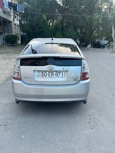 Toyota Prius-8