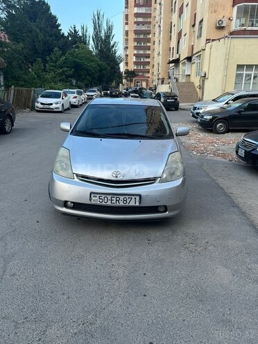Toyota Prius-10
