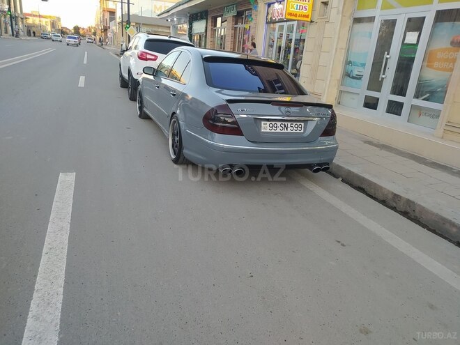 Mercedes E 270-10