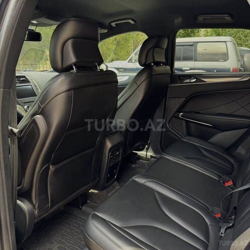 Lincoln MKC-8