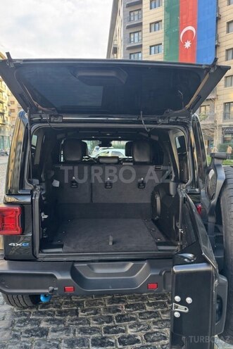 Jeep Wrangler-3