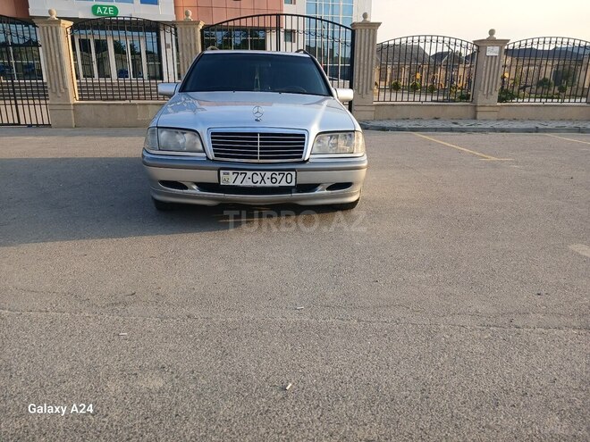Mercedes C 200-17
