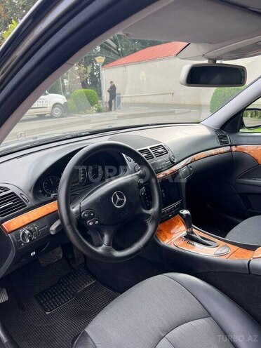 Mercedes E 220-9