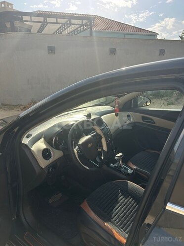 Chevrolet Cruze-10