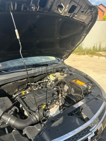 Chevrolet Cruze-8