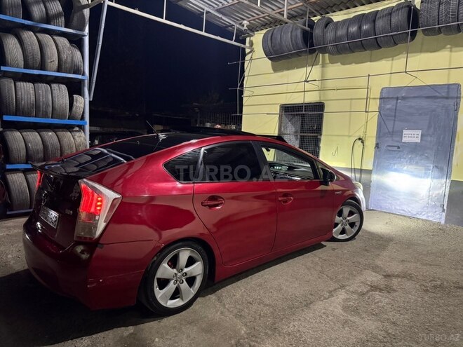Toyota Prius-13