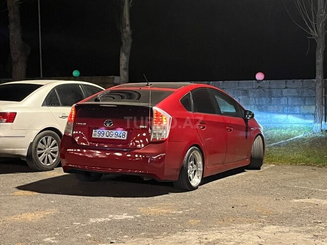 Toyota Prius-16
