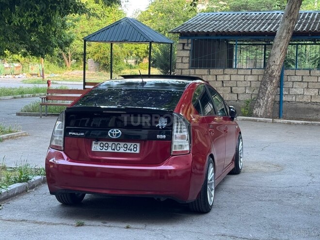 Toyota Prius-11