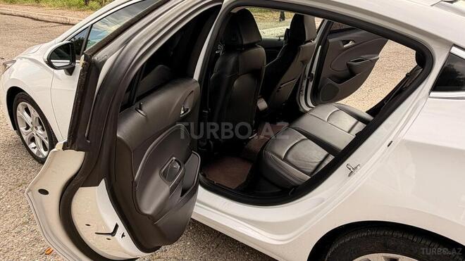 Chevrolet Cruze-12