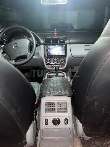 Mercedes ML 320-8