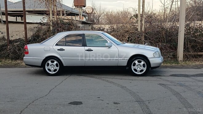 Mercedes C 180-3