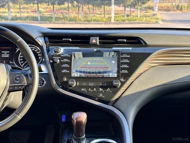 Toyota Camry-14