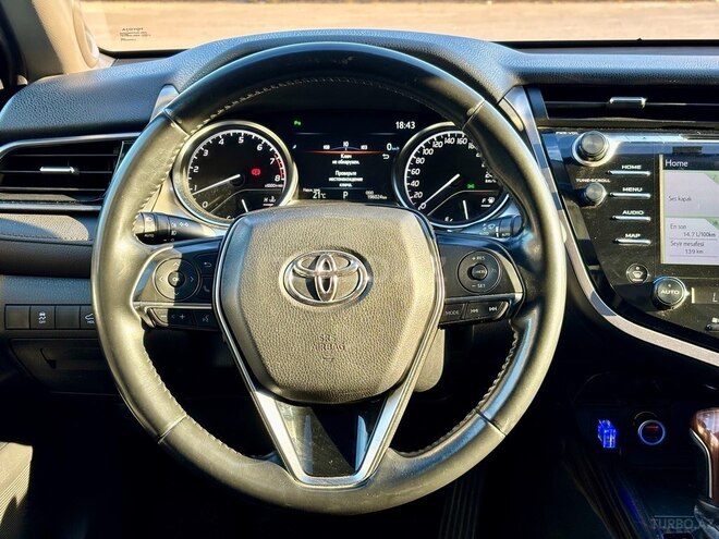 Toyota Camry-12