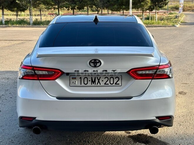 Toyota Camry-6