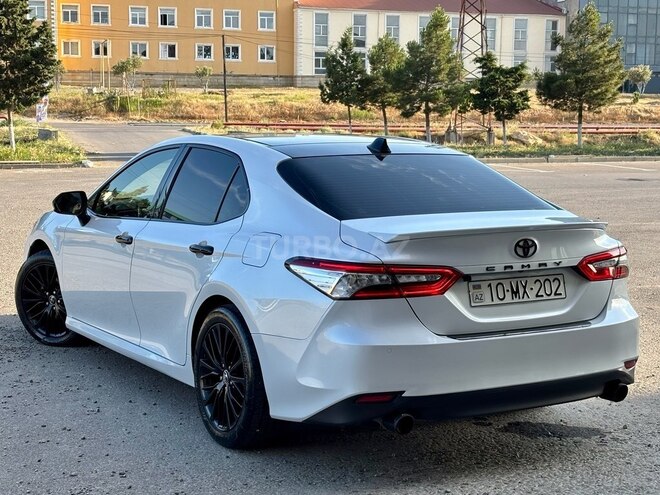 Toyota Camry-4
