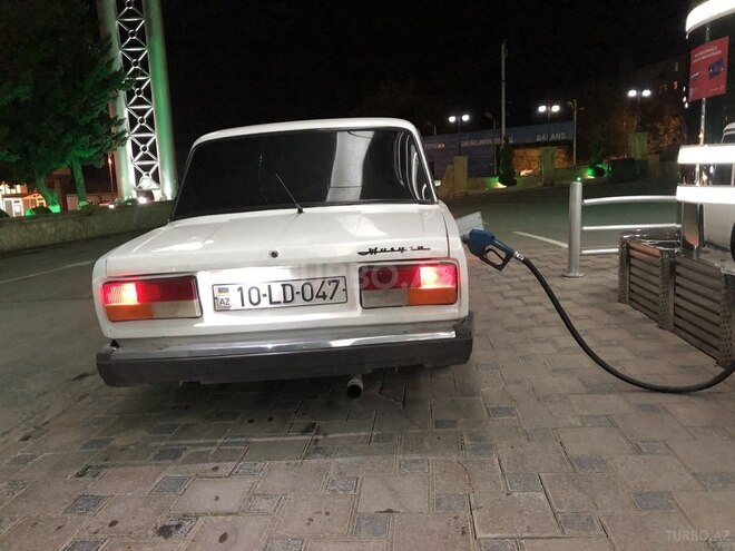 LADA (VAZ) 2107-2