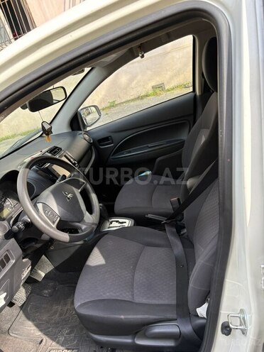 Mitsubishi Mirage-7