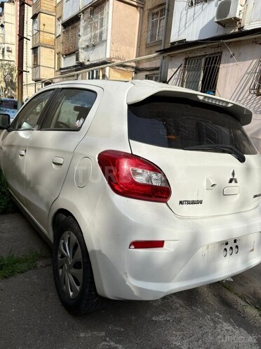 Mitsubishi Mirage-5