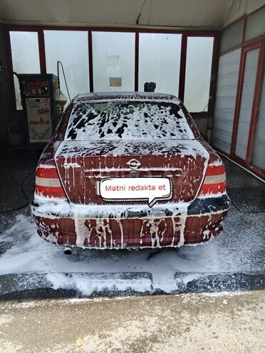 Opel Vectra-4