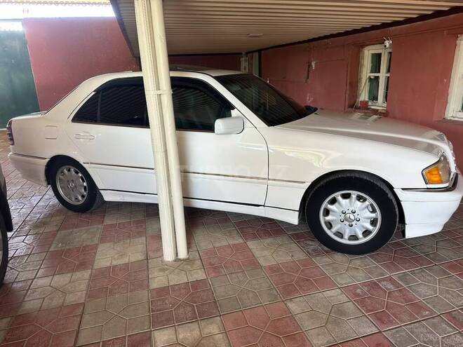 Mercedes C 230-7