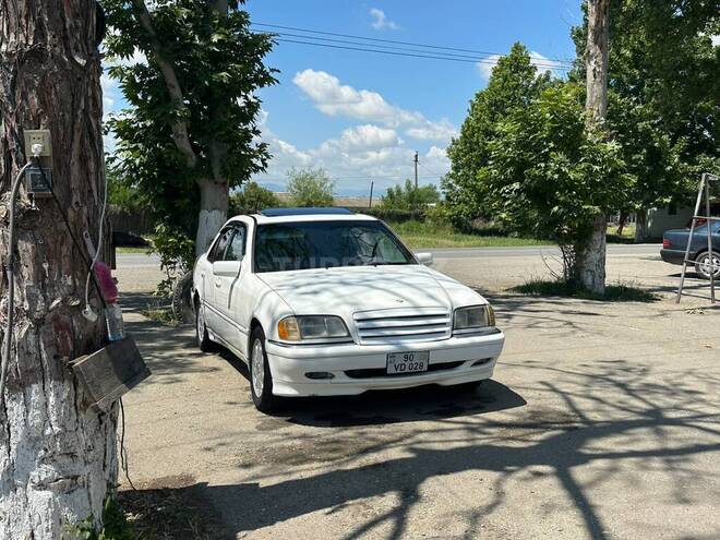 Mercedes C 230-6
