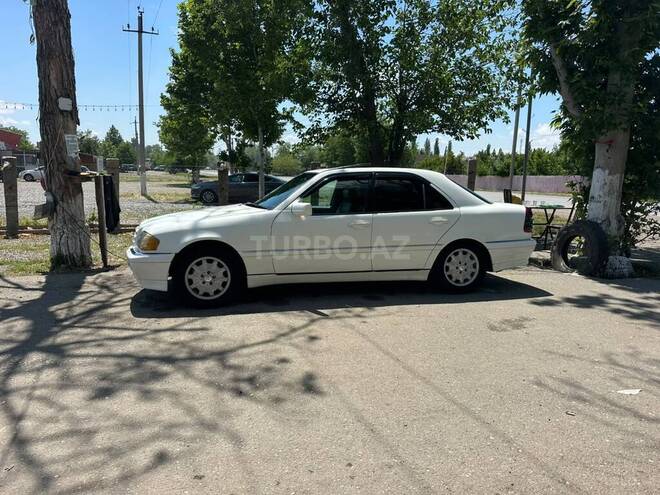 Mercedes C 230-19