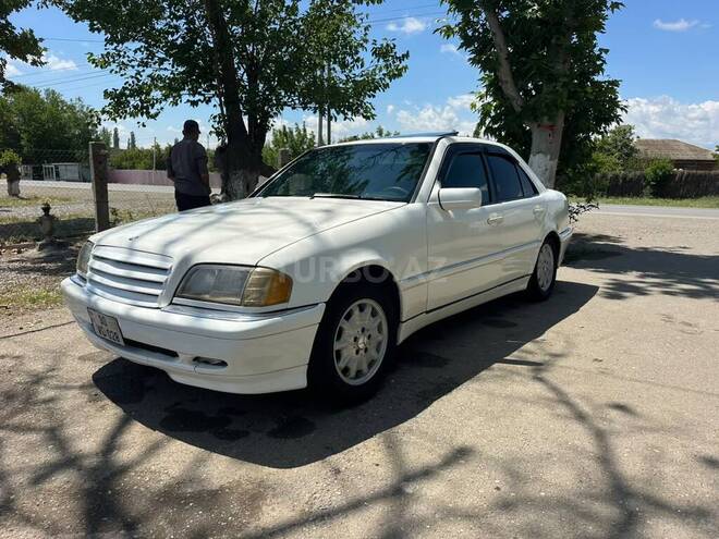 Mercedes C 230-11