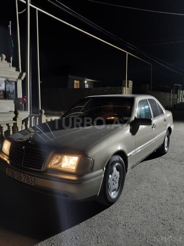 Mercedes C 200-8