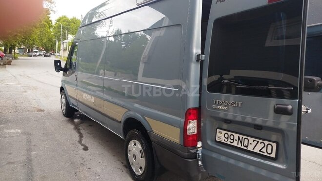 Ford Transit-3