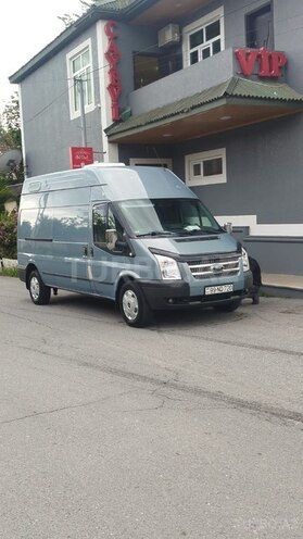 Ford Transit-7