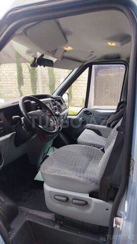 Ford Transit-2