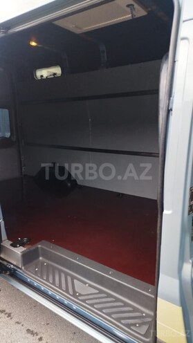 Ford Transit-5