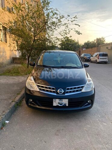 Nissan Tiida-1
