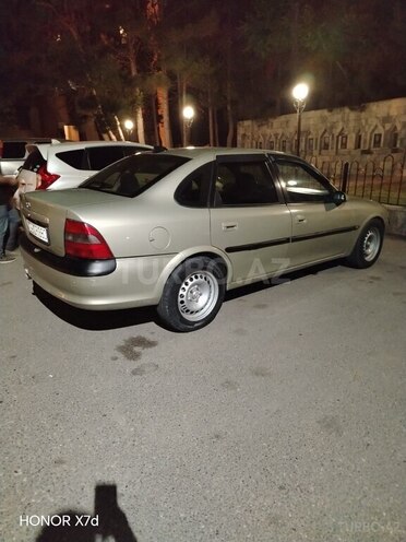 Opel Vectra-9