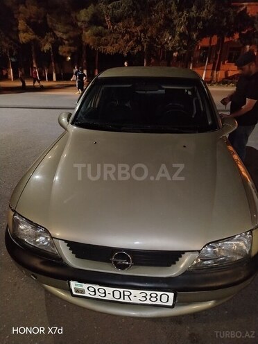 Opel Vectra-10