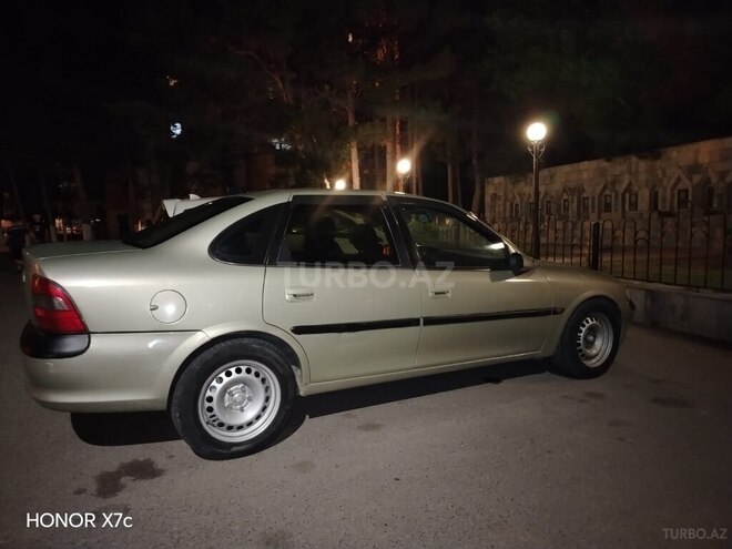 Opel Vectra-13