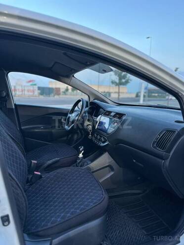 Kia Rio-8