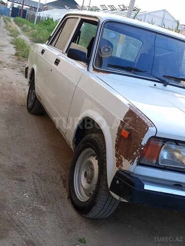 LADA (VAZ) 2107-5