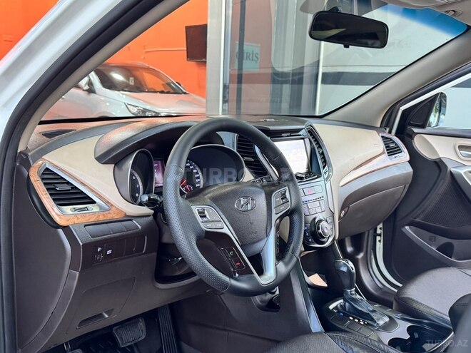 Hyundai Santa Fe-23