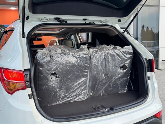 Hyundai Santa Fe-20