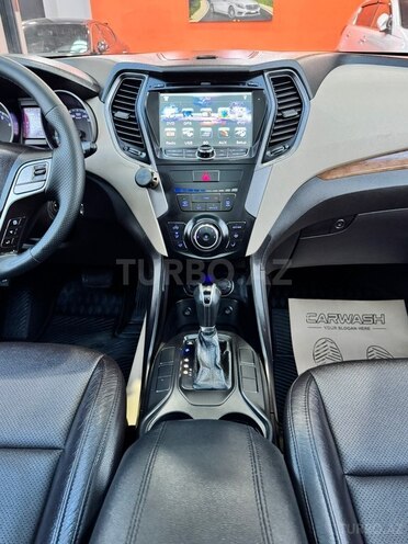 Hyundai Santa Fe-33