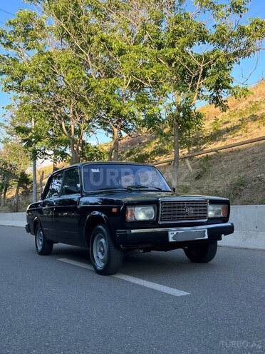 LADA (VAZ) 2107-1